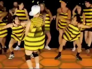 Jennifer Lopez'in Seksi Sevgillisi Meğer 'Arı'ymış'