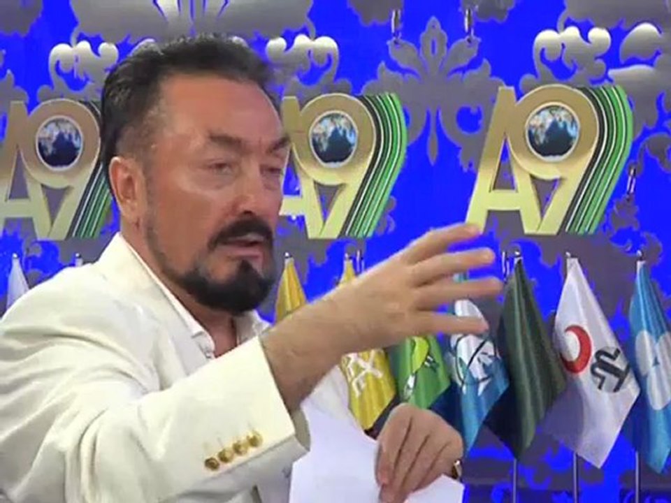 Adnan Oktar A9TV  Darwinizm deccaliyettir