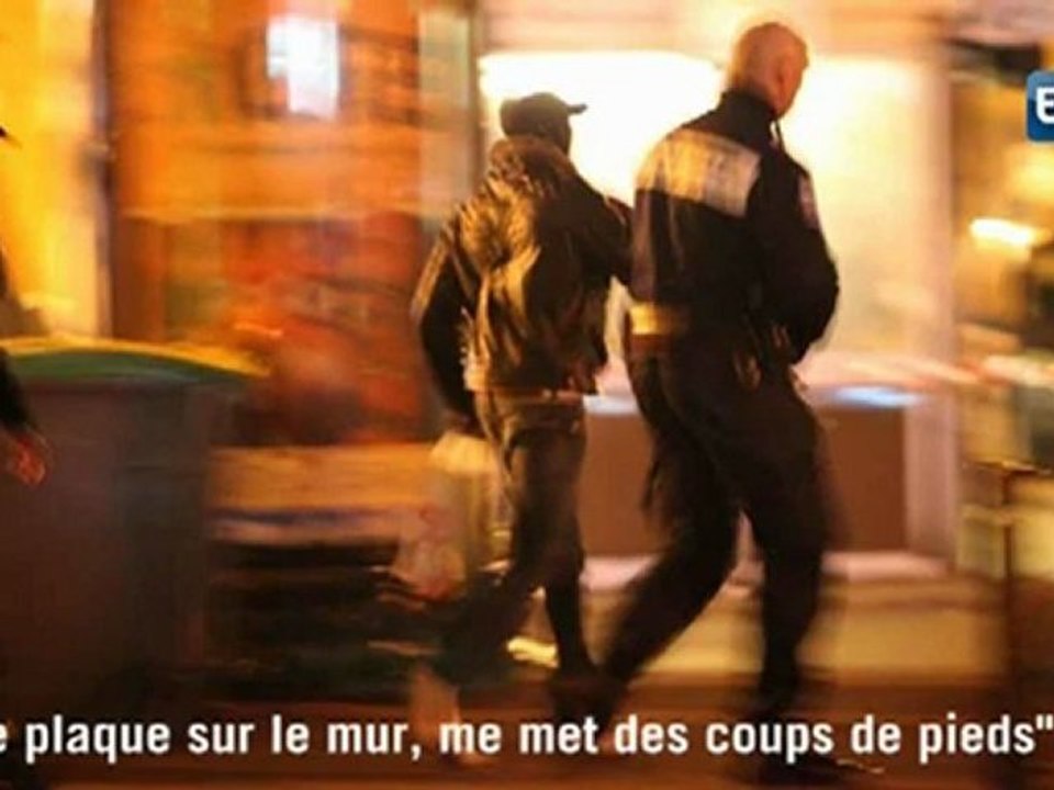 "Il me plaque sur le mur, me met des coups de pieds"