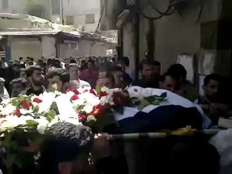 فري برس ريف دمشق عربين تشييع الشهيد صلاح المرجي 10 4 2012 ج2