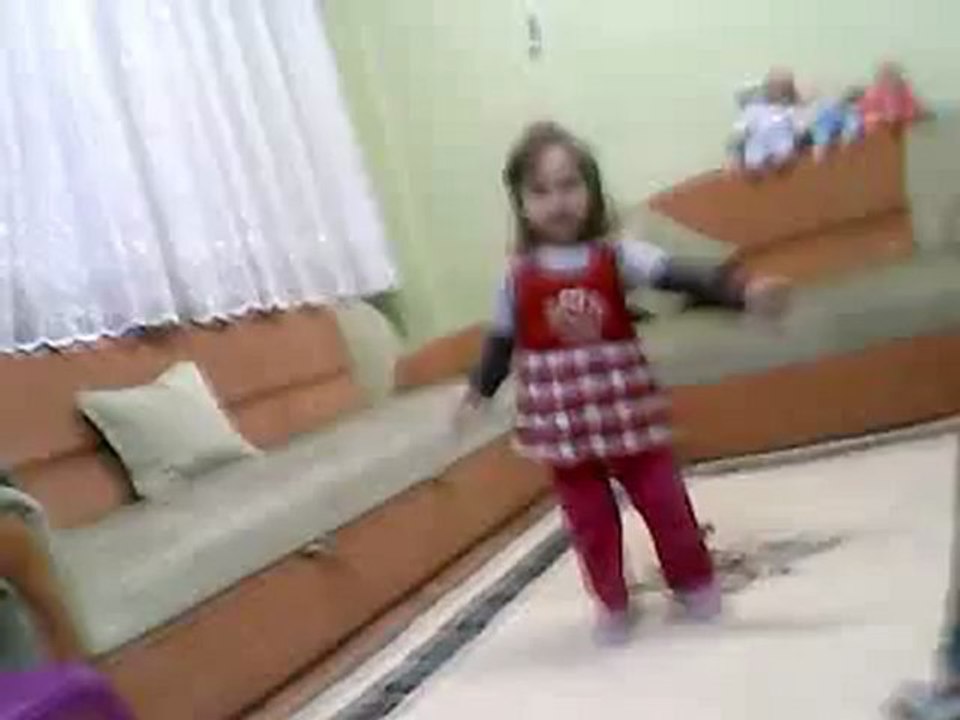 tatlı kız buse :)