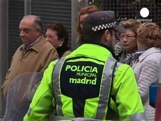 İspanya Kralı özür diledi