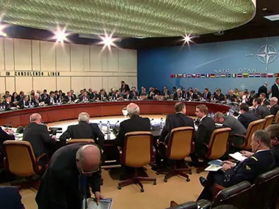 Otan discute retirada do Afeganistão