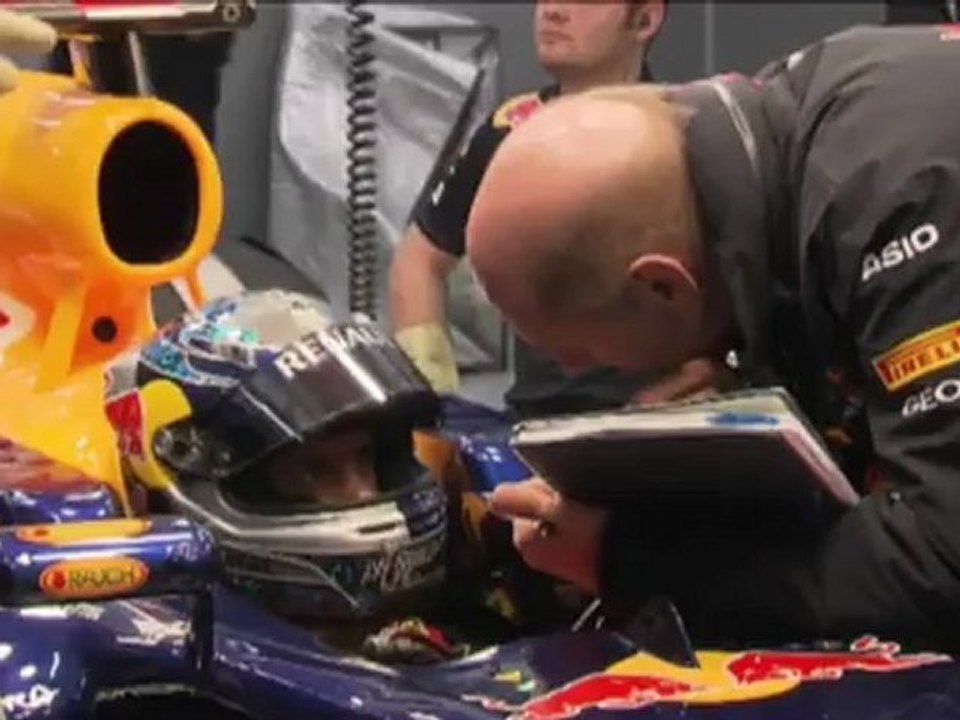 Vettel mit neuem Auspuff in Bahrain