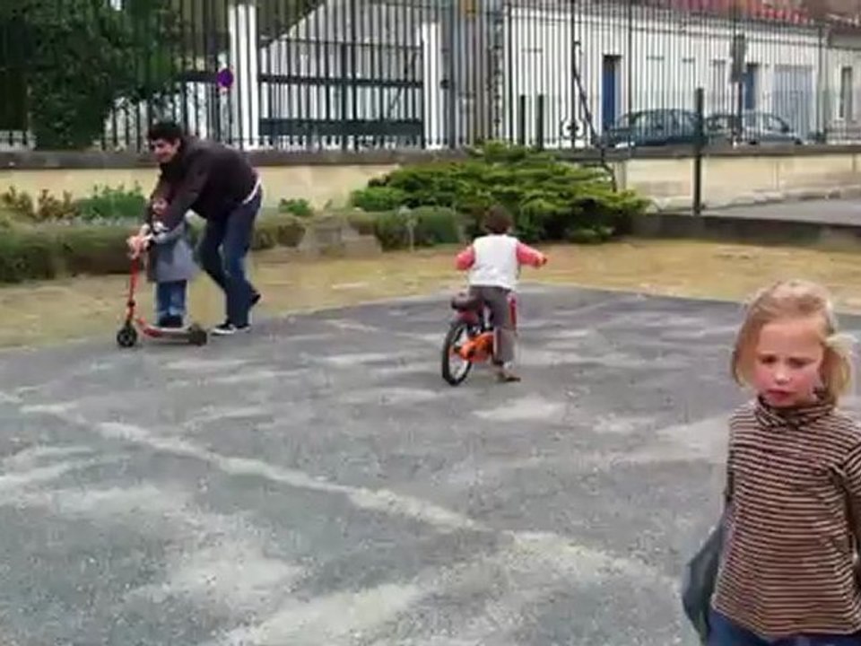 08.04.2012 MILAN et son nouveau vélo