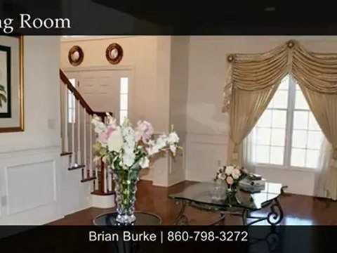 4 Bedroom Home For Sale in Seven Hills Estates