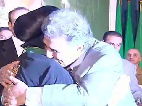 Morre líder argelino Ahmed Ben Bella