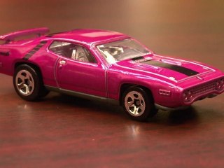 CGR Garage - PLYMOUTH ROADRUNNER Hot Wheels review