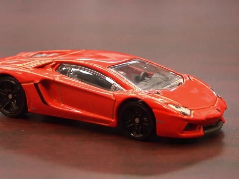 CGR Garage - LAMBORGHINI AVENTADOR Hot Wheels review