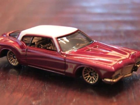 CGR Garage - 1971 BUICK RIVIERA Treasure Hunts Hot Wheels review