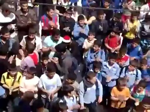 فري برس درعا طفس مظاهرة طلابية تضامنا مع المدن المنكوبة 11 4 2012