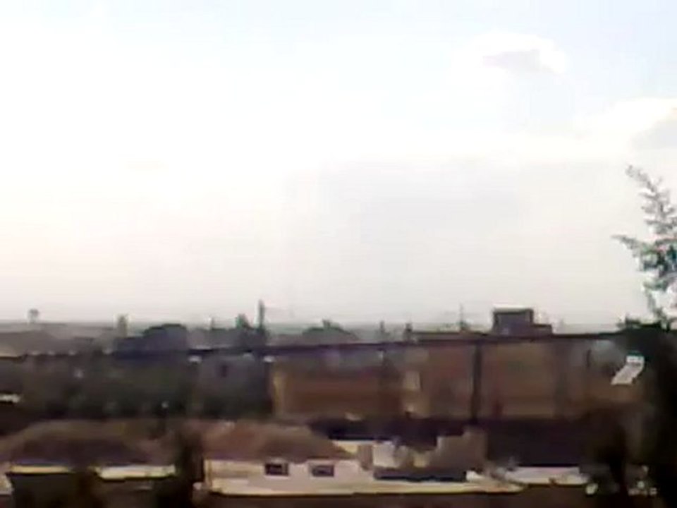 فري برس درعا بصرى الشام القصف على المدينة 11 4 2012 ج1