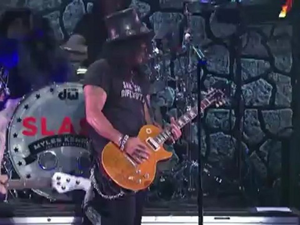 Slash feat. Alice Cooper - "School's Out" (Golden Gods Awards 2012)