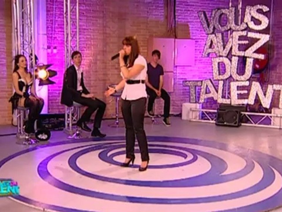 Julie Zenatti - Fragile par Orlane (11/04/12)