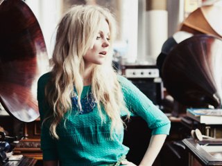 The Asteroids Galaxy Tour, Out of Frequency - session acoustique