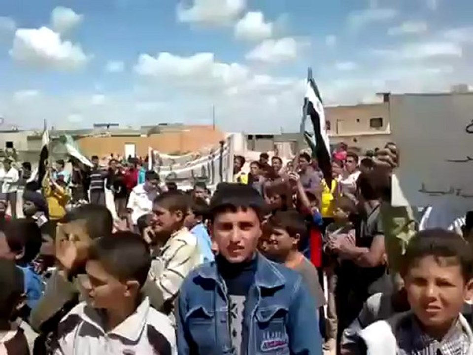 فري برس ادلب بلدة الهبيط الخميس  مظاهرة حاشدة 12 4 2012 Idlib