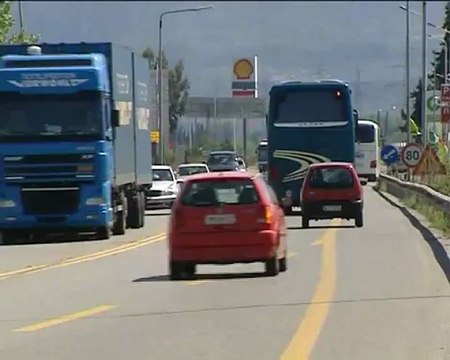 Αυξημένη κίνηση στην εθνική οδό Αθηνών Λαμίας.