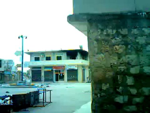 فري برس حلب الاتارب المحتله حرق منزل احد المواطنين من قبل عصابات الاسد 12 4 2012 Aleppo