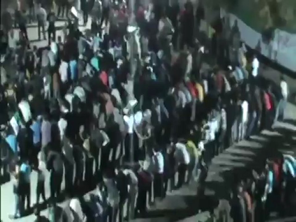 فري برس حماه المحتلة جنوب الملعب مسائية واغنية يا الله يالله 12 4 2012 Hama