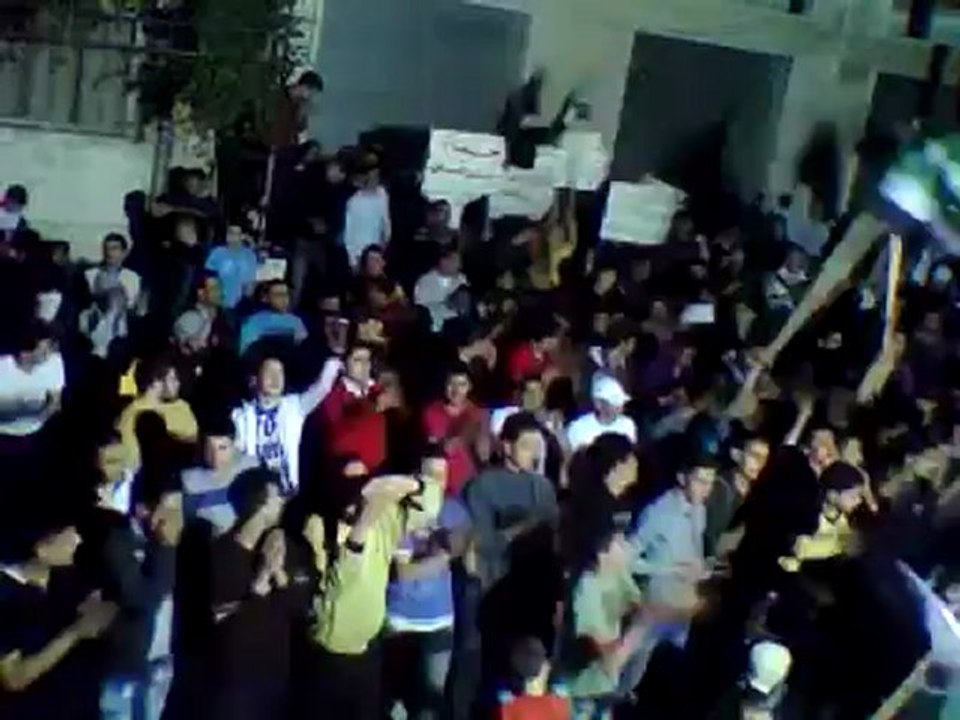 فري برس حمـــاة المحتلة مسائية باب قبلي لبيك يالله  2012 4 12 Hama