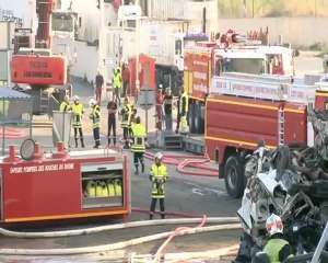 Feu dans une casse auto a Marignane le 05.04.12