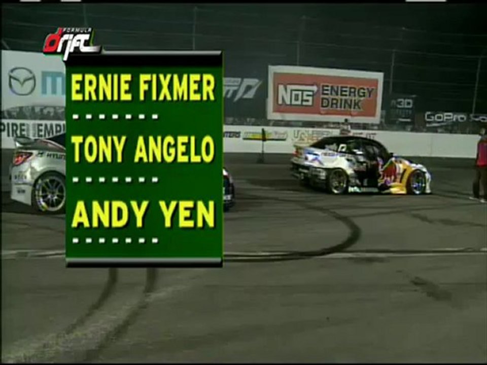Mike Whiddet vs Rhys Millen in Top 16 Formula Drift Round 7