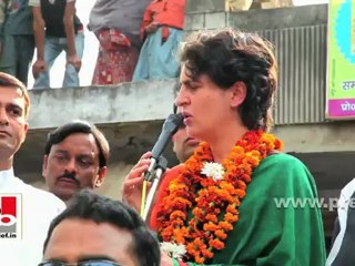 Priyanka Gandhi in Sultanpur Stop tolerating, support Congress