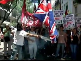 Chavez aidera militairement l'Argentine en cas d'agression de l'Angleterre !