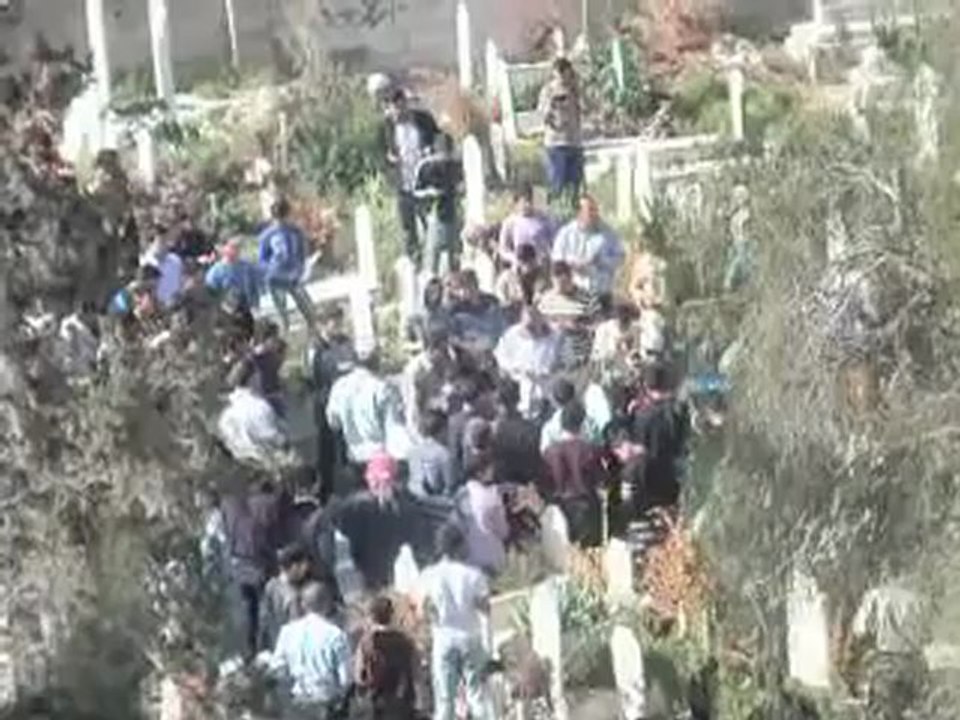 فري برس ريف دمشق معضمية الشام وداع الشهيد احمد محمد معتوق 13 04 2012 Damascus