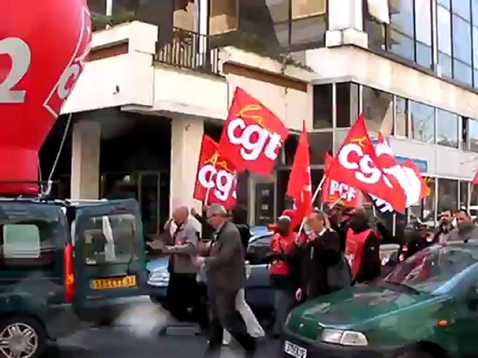 Cortège vers mairie, Manif Suresnes, employés nettoyage hotel 1e Classe 120412
