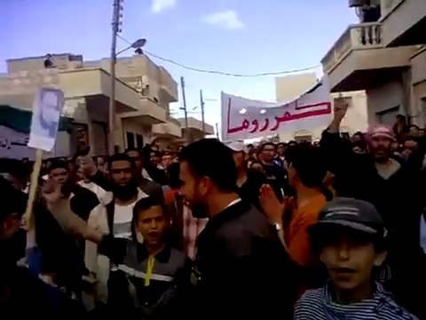 فري برس إدلب كفرروما مشاركة لاحدى حرائر كفرروما في جمعة ثورة لكل السوريين 13 4 2012 Idlib