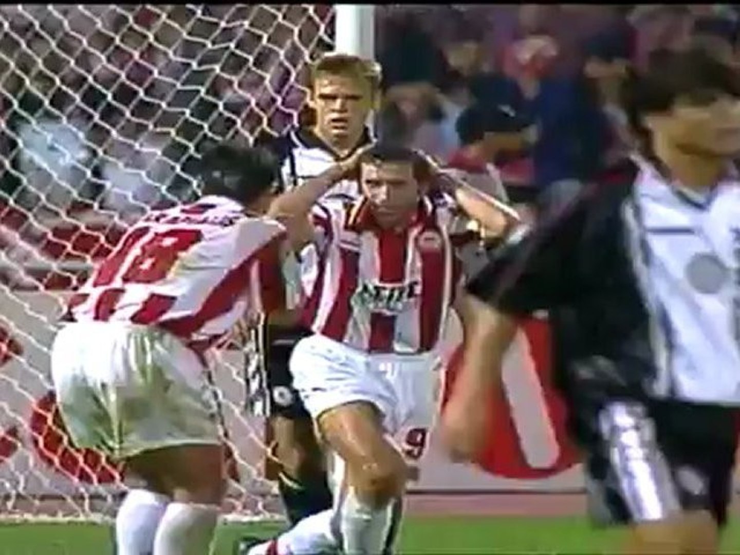 1998-1999, Olympiakos-Ajax 1-0 - video Dailymotion