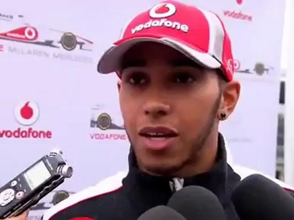 Lewis Hamilton Positive Despite Grid Penalty (SKY) China