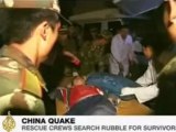 Desperate search  for China quake survivors