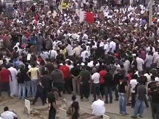 Clashes erupt in Bahrain protest