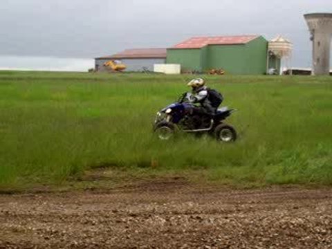 moi avec mon quad yfz 450