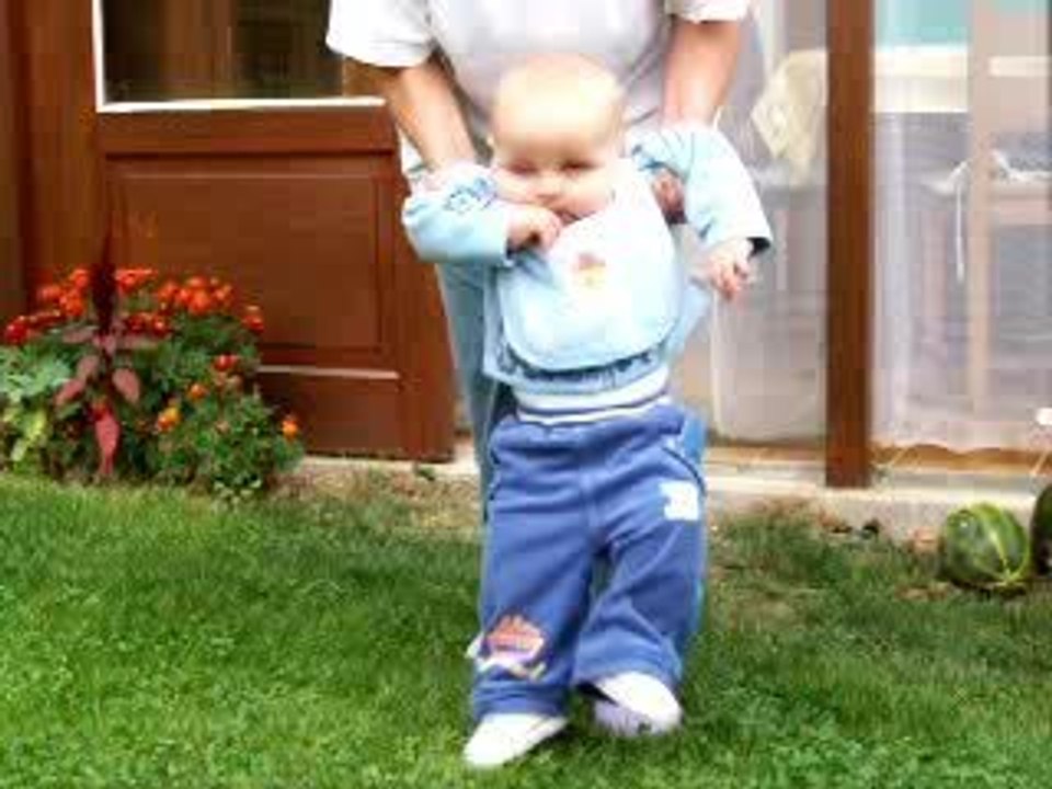 Loic 2006 09 16 - 03 - Je marche, enfin