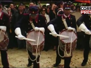 Η Παλαιά Φιλαρμονική δίνει... σόου μετά την Πρώτη Ανάσταση στην Κέρκυρα