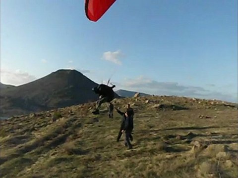 Konya Takkeli dağı uçuşu 12.04.2012 Konya'da gün batımında keyifli bir akşam uçuş etkinliği yaptık. Tüm konya ekibine selamlar.. Murat Bayrakçı