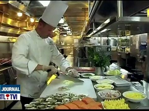 Hommage aux victimes du naufrage du Titanic à Belfast. - Sujet par sujet - RTL Vidéos