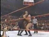 WWE - Big Show chokeslams Undertaker