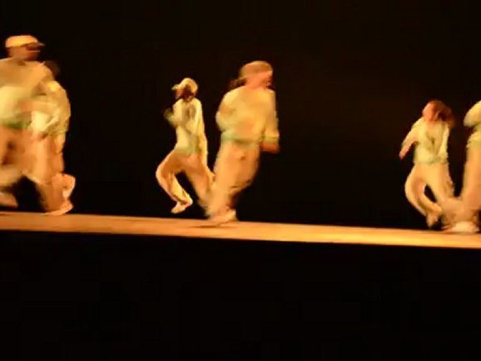 Cie SERIAL STEPPERZ / Change the rules La Villette Grande Halle