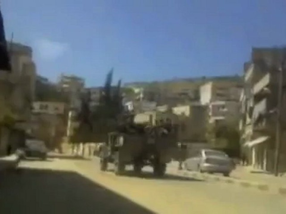 فري برس ادلب دركوش انتشار قطعان الجيش  لقمع المظاهرات 14 4 2012 Idlib