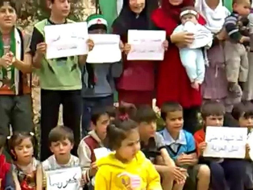 فري برس ريف حماة المحتل  كفرزيتا   مظاهرة  لأطفال الحرية تضامناً مع شهداء الطفولة سارة وسيدرا  14 04 2012 Hama
