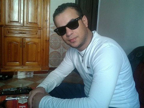 CHEB FATEH LA CLASSE CHANTE (( RAHA TAACHEK FIA ))