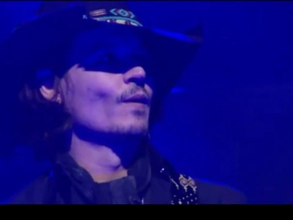Marilyn Manson - "Sweet Dreams" Feat Johnny Depp Live @ Revolver Golden Gods 2012