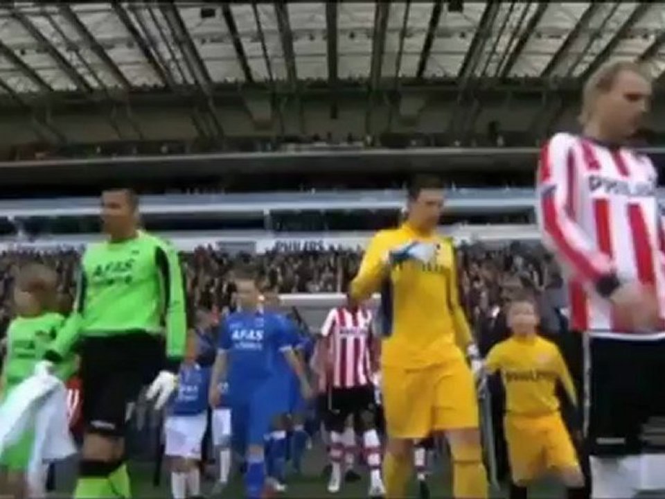 Psv lässt az stolpern