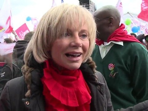 Élisabeth Guigou au meeting de Paris-Vincennes pour François Hollande