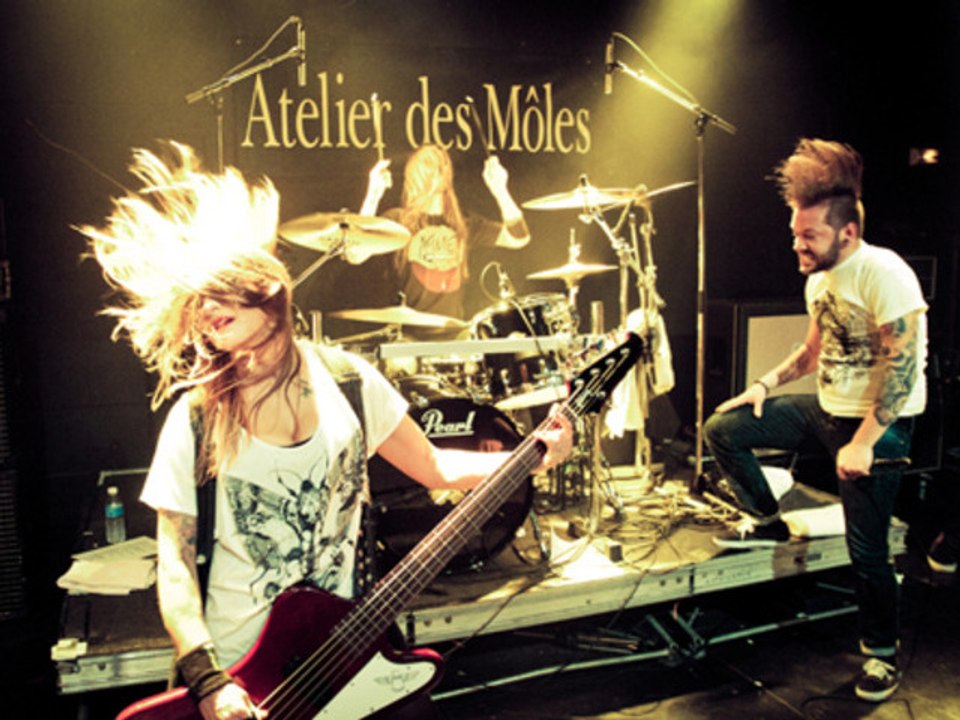 AqME - Idiologie [Live]