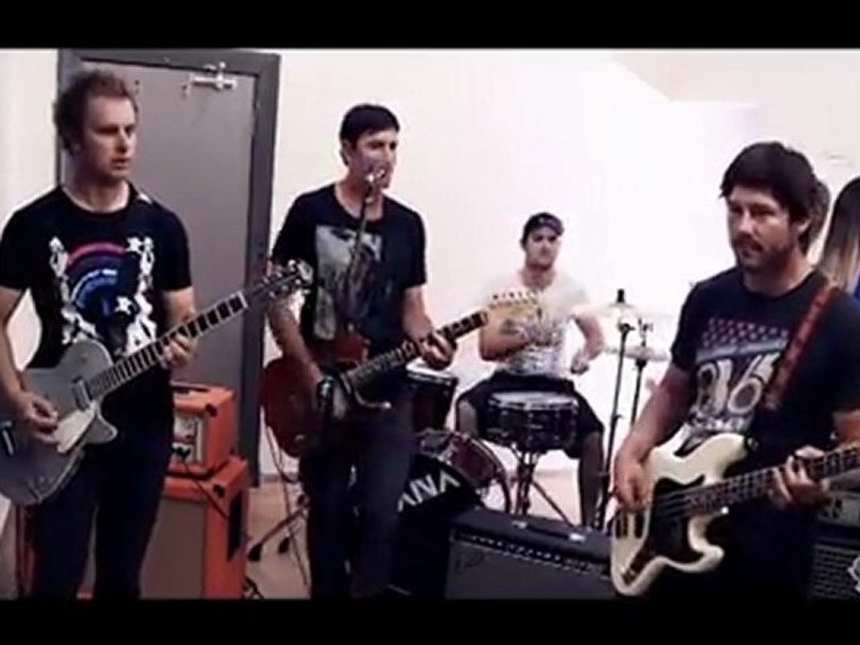 Juwana - Get Amongst It